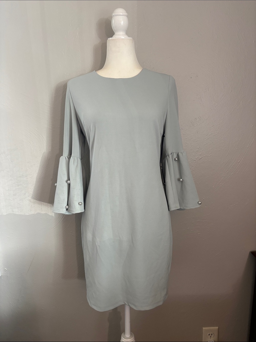 NWT Lulus Elegant Mint Bell-Sleeve Shift Dress